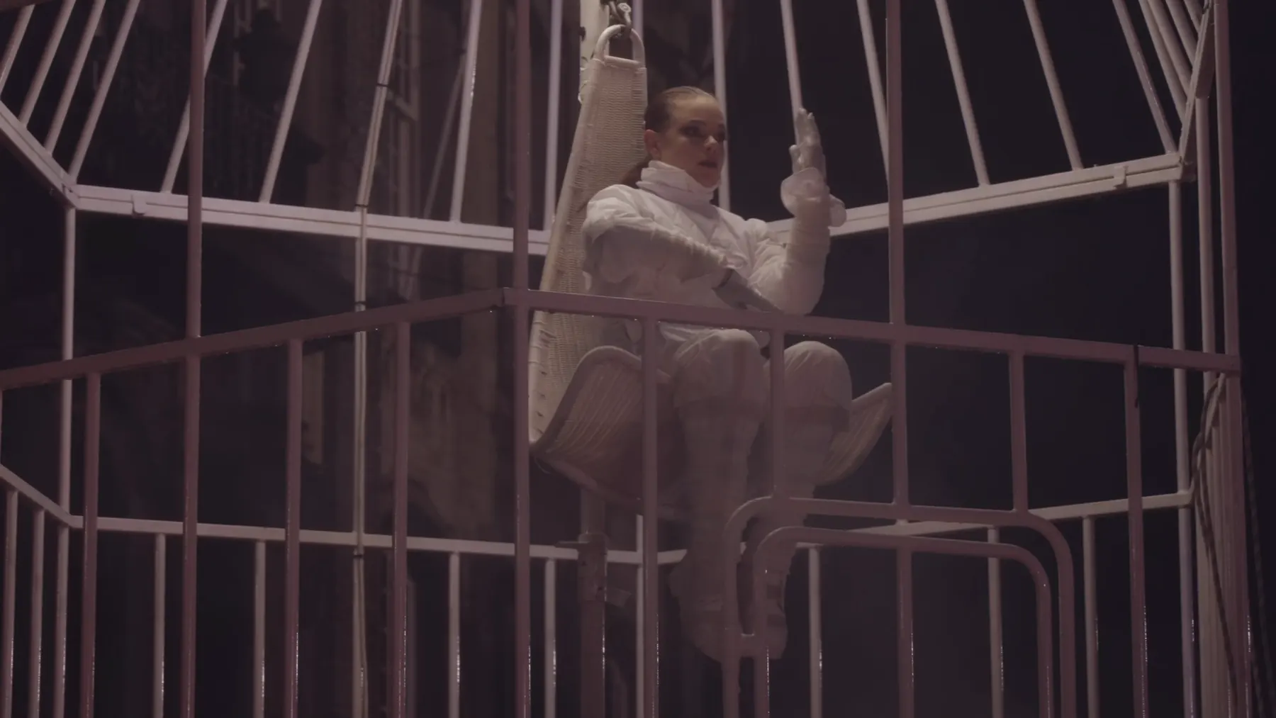 Cage Fantastique, Photo 23