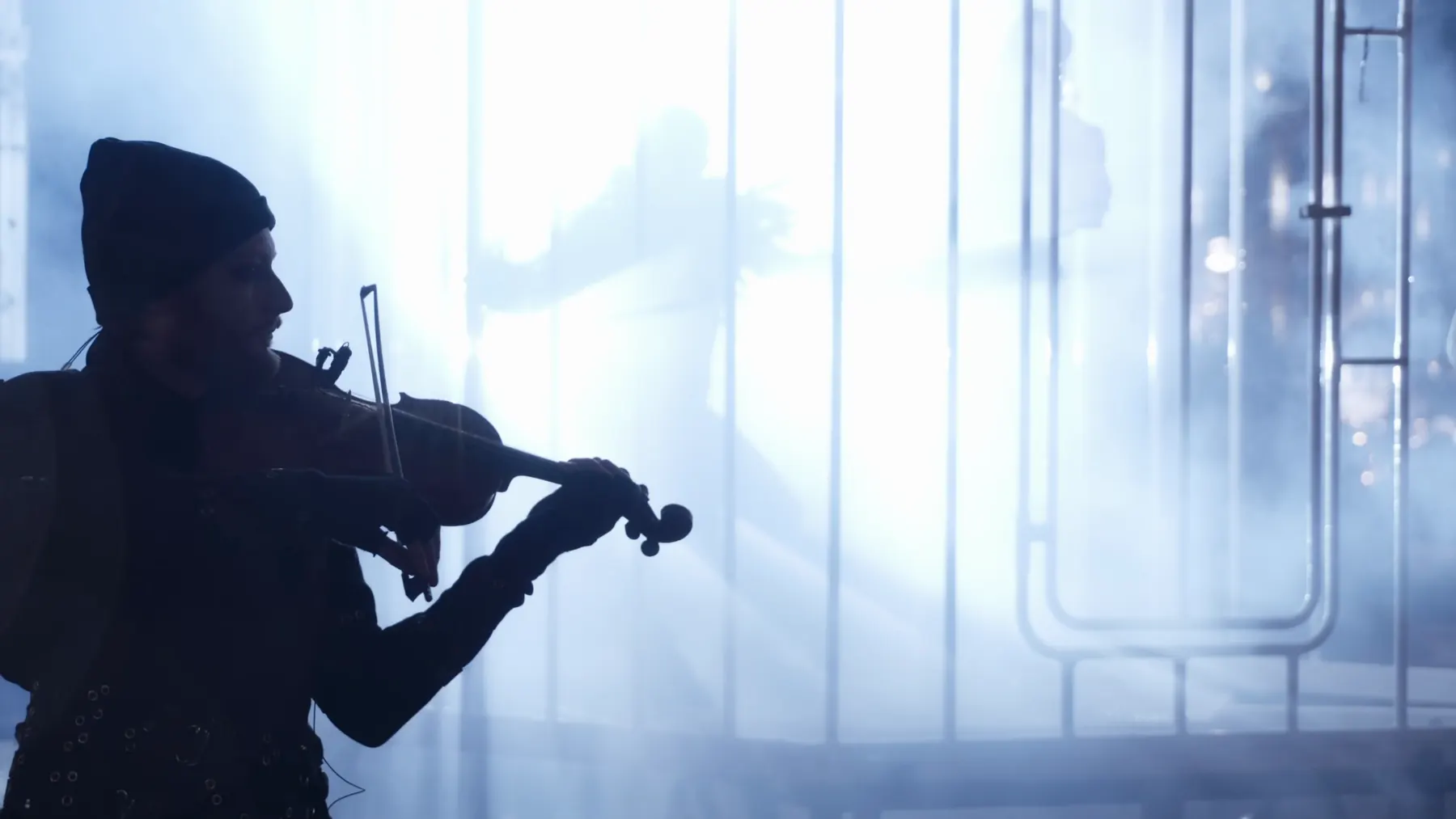 Cage Fantastique, Photo 5